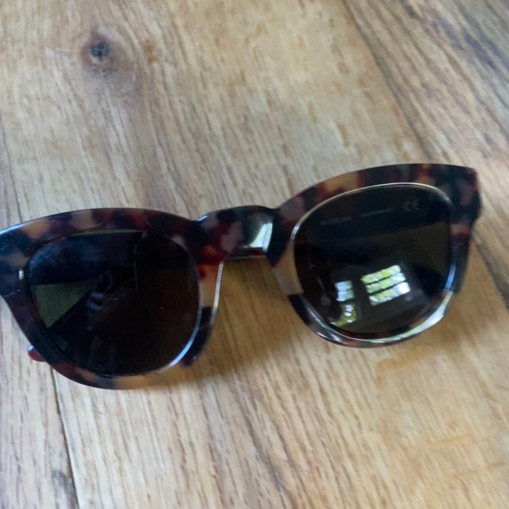 Beautiful tortoise shell sunnies